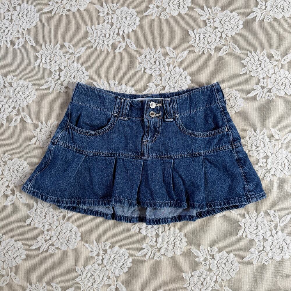 Hollister Y2K Denim Pleated Micro Skort Size 000 / W23